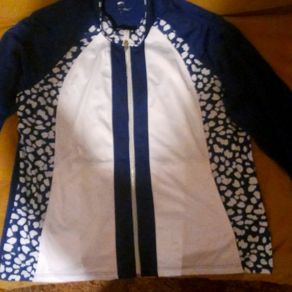 Woman's winter tops